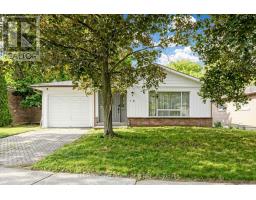 10 DEVINS DRIVE, Aurora, Ontario