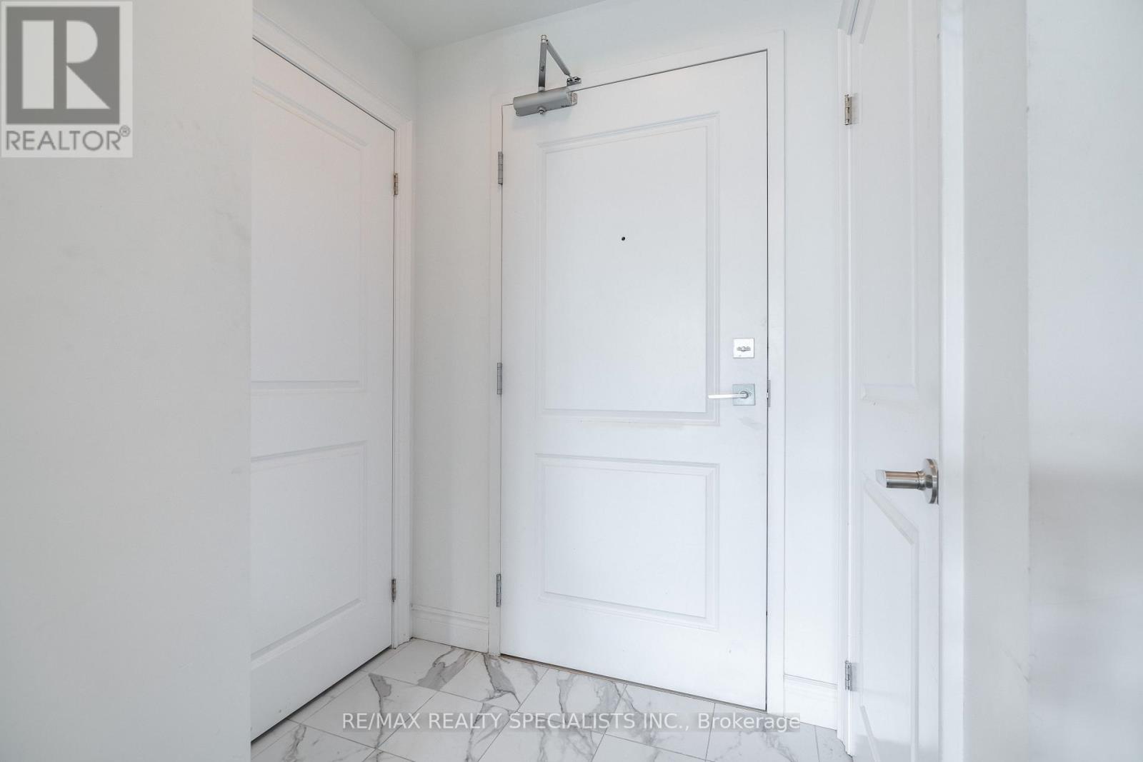 321 - 125 Shoreview Place, Hamilton, Ontario  L8E 0K3 - Photo 2 - X13599952