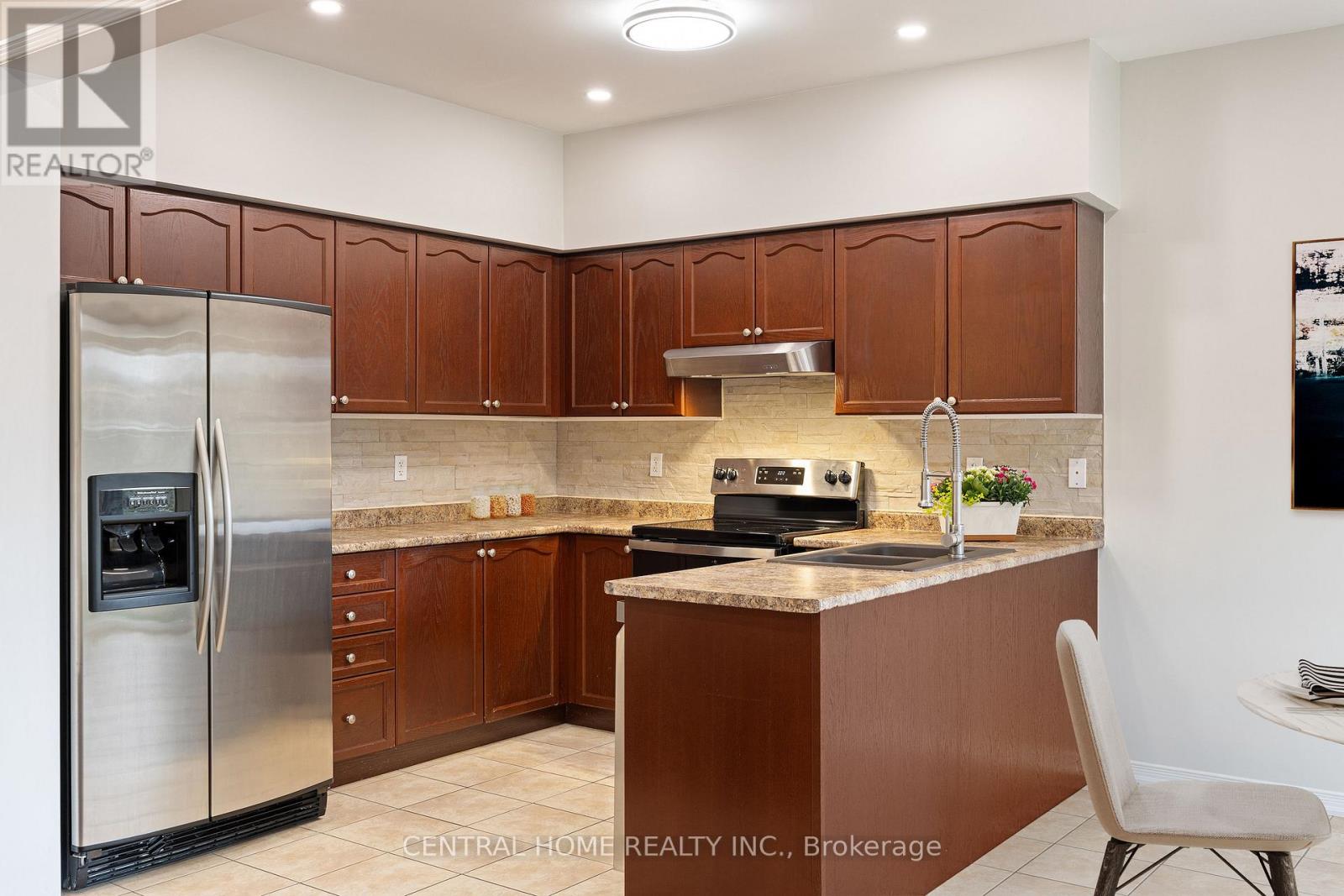 165 Palacebeach Trail, Hamilton, Ontario  L8E 0C3 - Photo 8 - X13600044