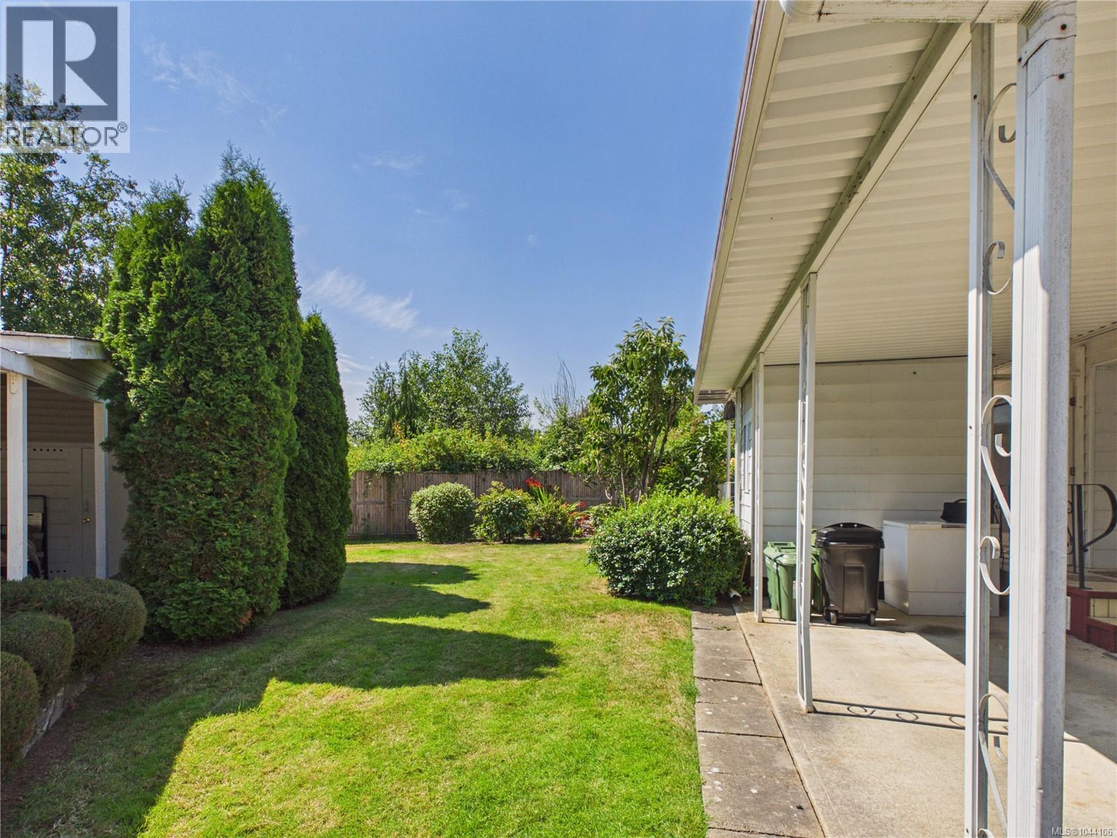 9320 Trailcreek Dr, Sidney, British Columbia V8L 4M6 - Photo 3 - 1044106