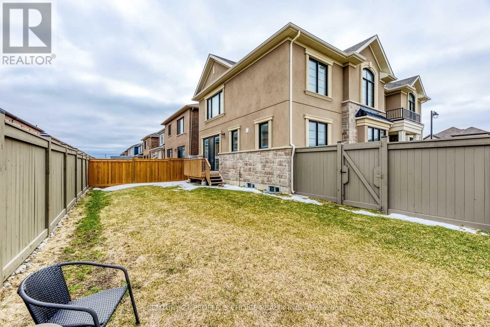 Upper - 744 Kennedy Circle W, Milton, Ontario  L9E 1R9 - Photo 46 - W13572104