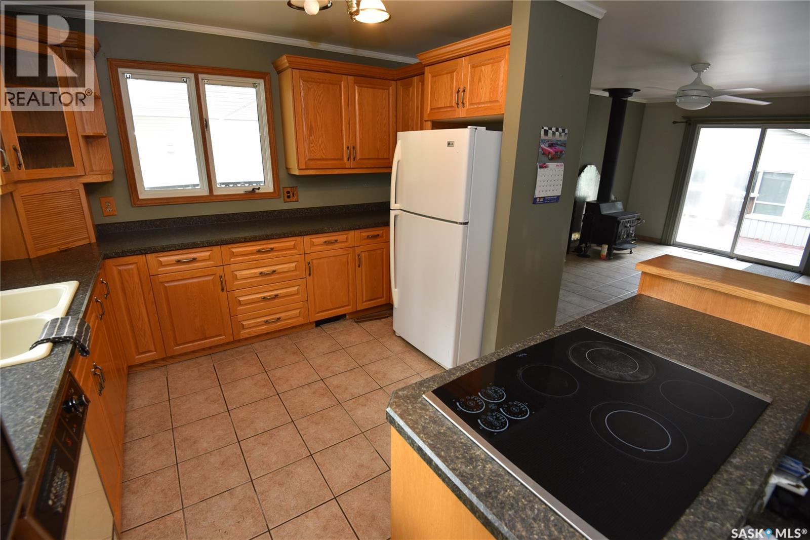413 Maple Road E, Nipawin, Saskatchewan  S0E 1E0 - Photo 7 - SK043501