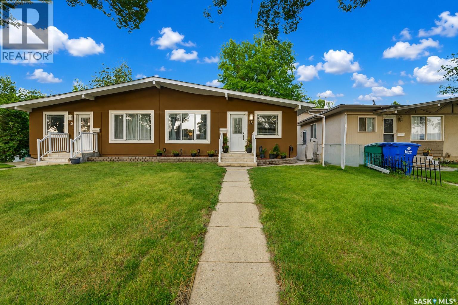 13 Carleton Drive, Saskatoon, Saskatchewan  S7H 3N7 - Photo 4 - SK043374