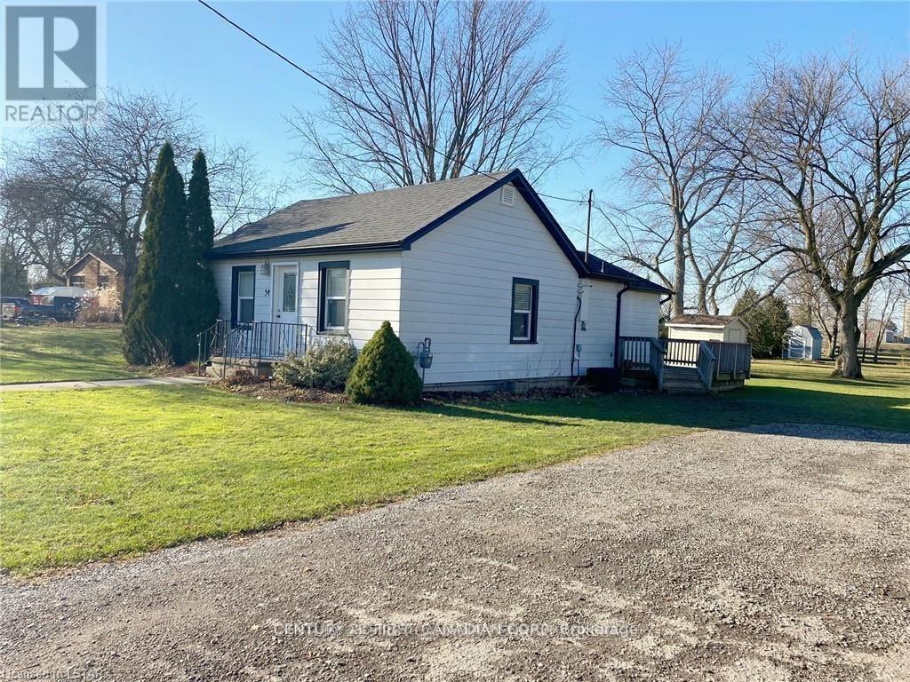 34 EUREKA STREET, Lambton Shores (Forest)