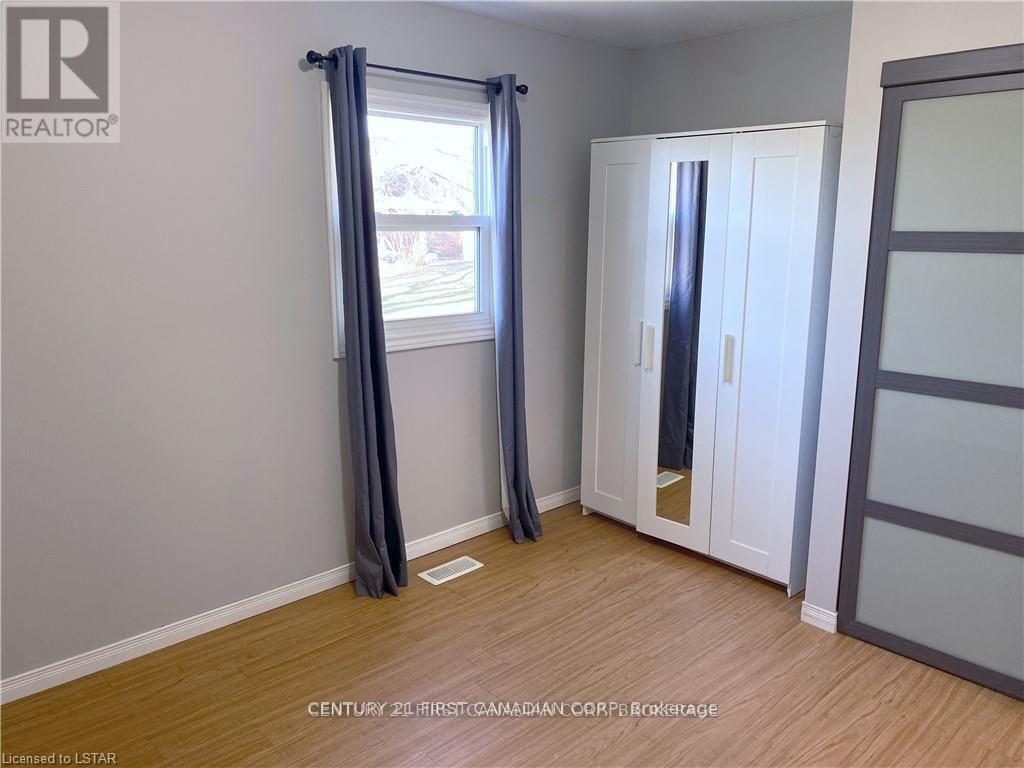 34 Eureka Street, Lambton Shores, Ontario N0N 1J0 - Photo 6 - X13600142