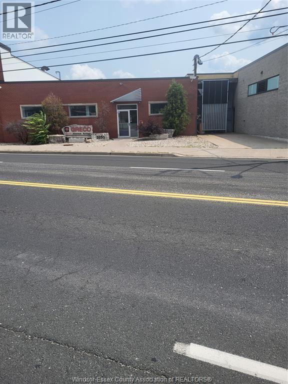 3255 WYANDOTTE STREET East, Windsor, Ontario