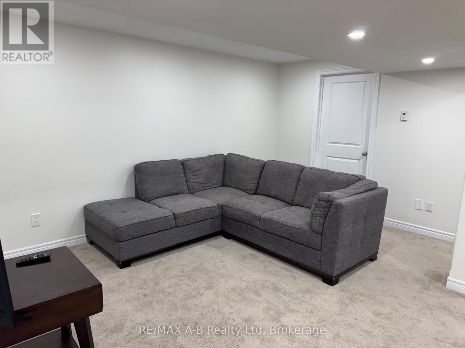 Lowe Unit - 1522 Caen Avenue, Woodstock, Ontario  N4T 0J8 - Photo 11 - X13600114