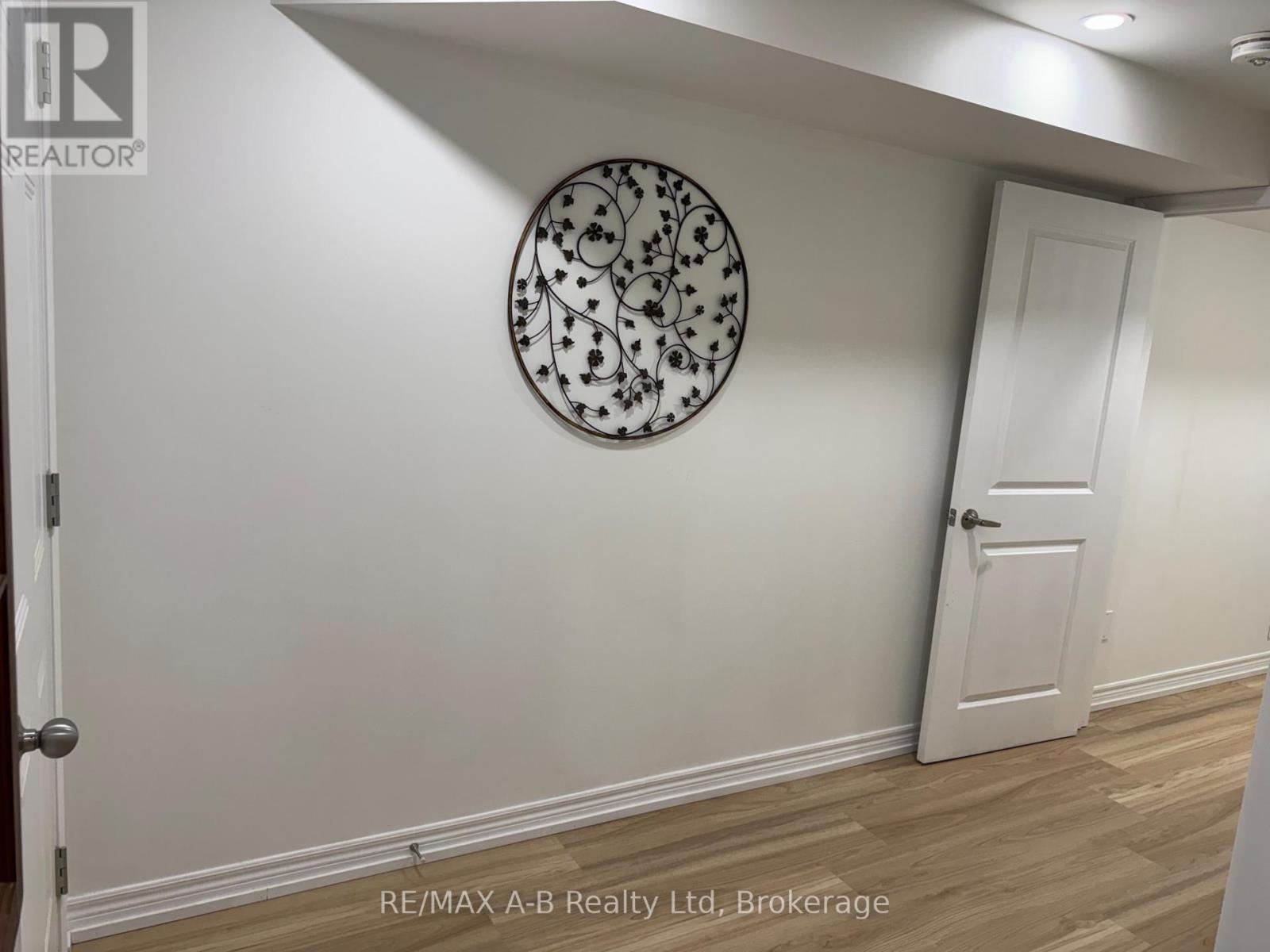 Lowe Unit - 1522 Caen Avenue, Woodstock, Ontario  N4T 0J8 - Photo 5 - X13600114