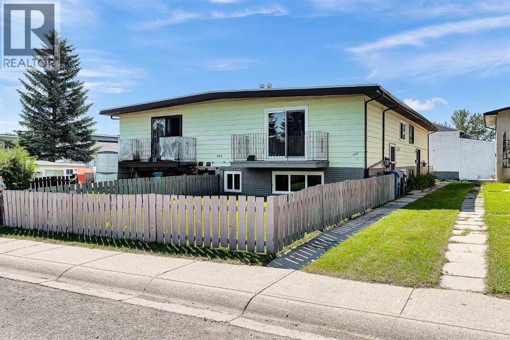 2, 435 Pinehill Road NE, Calgary