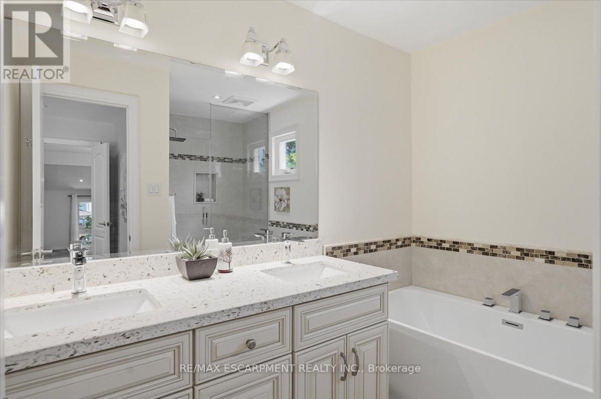 140 Romain Crescent, Oakville, Ontario  L6H 5A6 - Photo 24 - W13519672