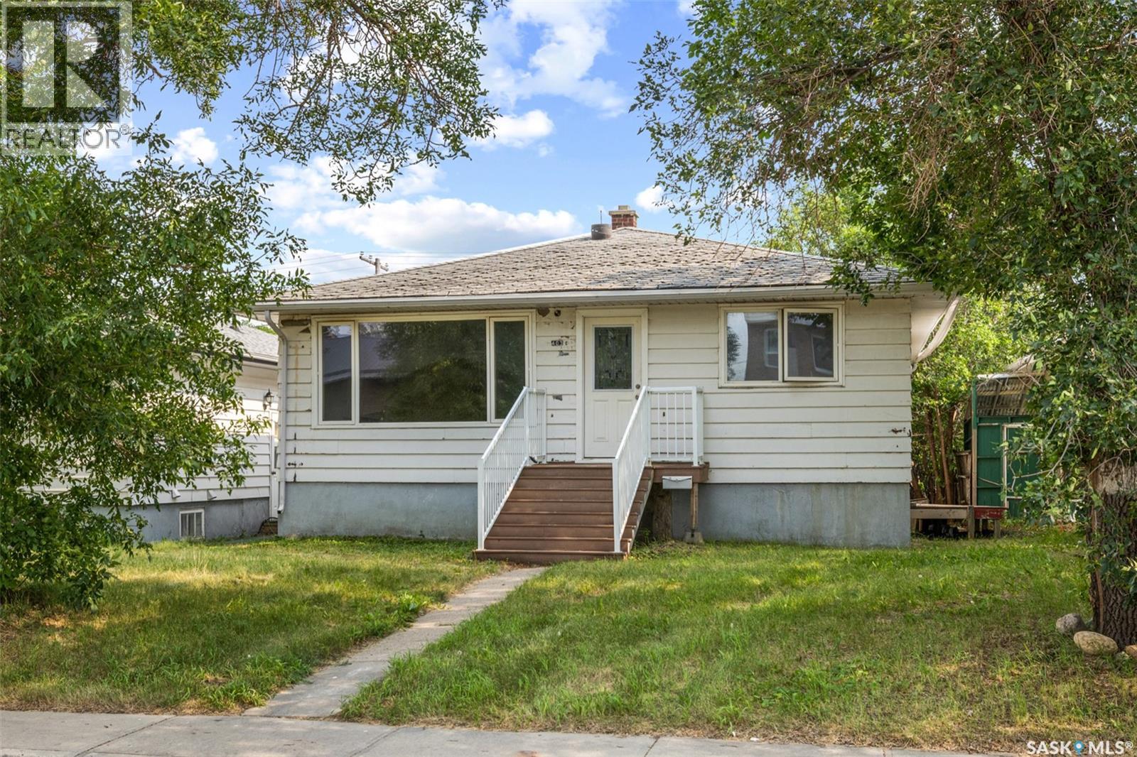 403 17th Avenue E, Regina, Saskatchewan  S4N 0Y4 - Photo 1 - SK043524