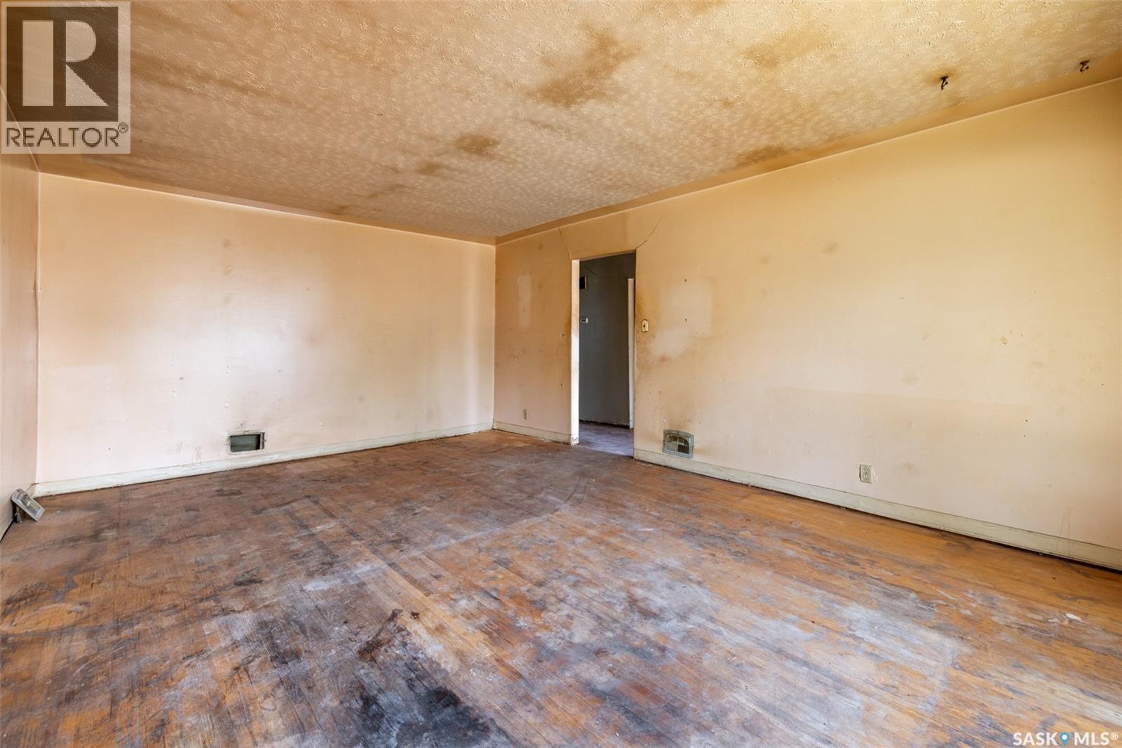 403 17th Avenue E, Regina, Saskatchewan  S4N 0Y4 - Photo 5 - SK043524
