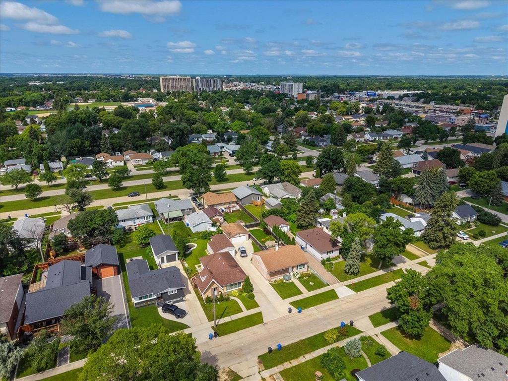 471 Summerlands Boulevard, Winnipeg, Manitoba R3K 1B2 - Photo 29 - 202618488