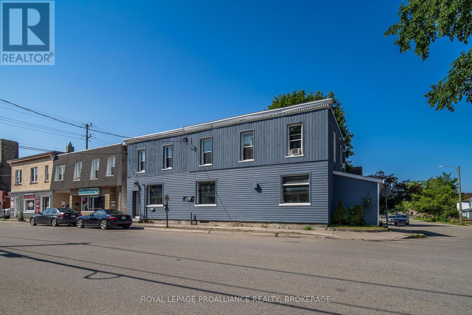 94 Charles Street N, Gananoque, Ontario K7G 1T7 - Photo 2 - X13600176