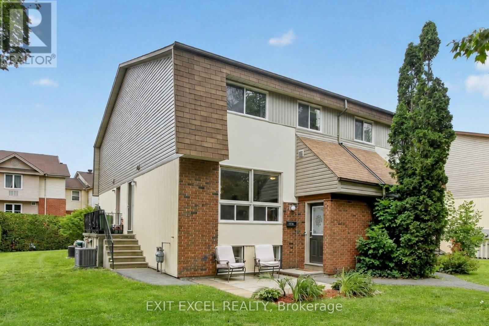 34a Forester Crescent, Ottawa, Ontario  K2H 8Y2 - Photo 2 - X13600162