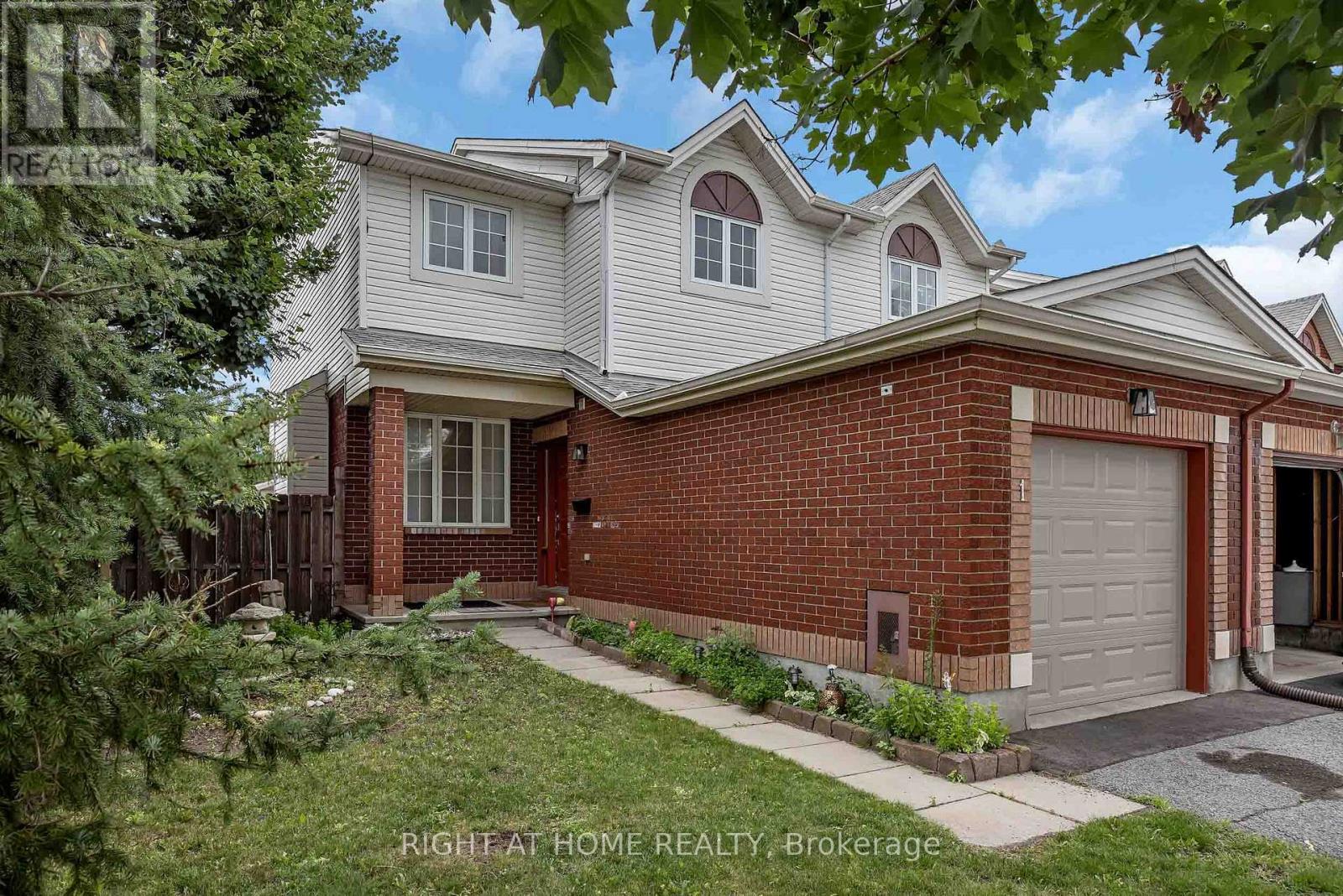 1 Kincardine Drive, Ottawa, Ontario  K2V 1B4 - Photo 2 - X13600166
