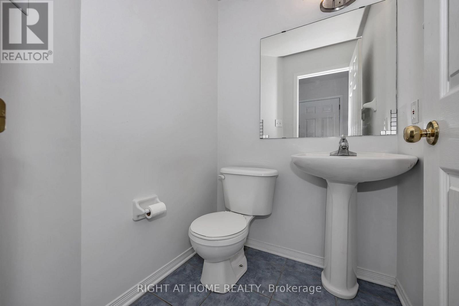 1 Kincardine Drive, Ottawa, Ontario  K2V 1B4 - Photo 5 - X13600166