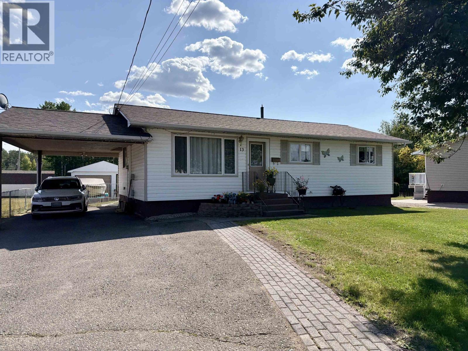 13 Nadina Crescent, Fraser Lake, British Columbia V0J 1S0 - Photo 2 - R3149511