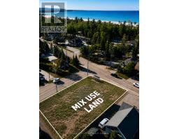 3097 MOSLEY STREET, Wasaga Beach, Ontario