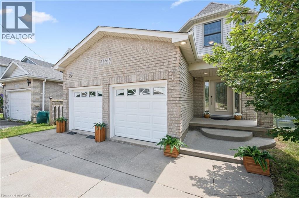 426 Hidden Creek Drive, Kitchener, Ontario  N2N 3N2 - Photo 4 - 40849880