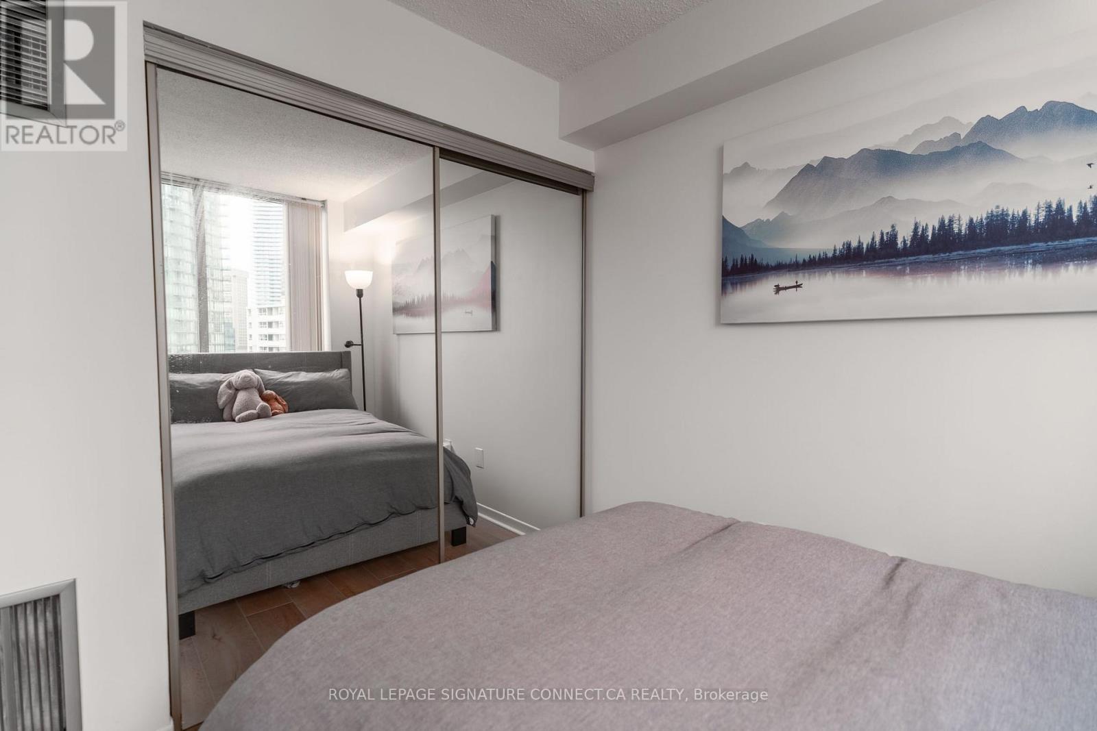 2305 - 44 St Joseph Street, Toronto, Ontario  M4Y 2W4 - Photo 15 - C13600206