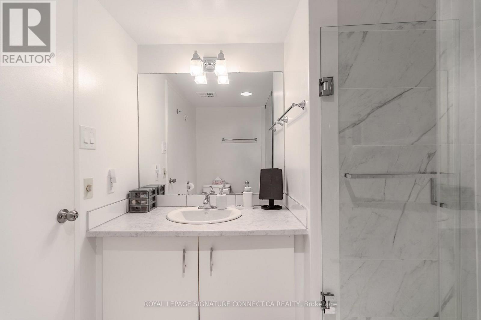 2305 - 44 St Joseph Street, Toronto, Ontario  M4Y 2W4 - Photo 18 - C13600206