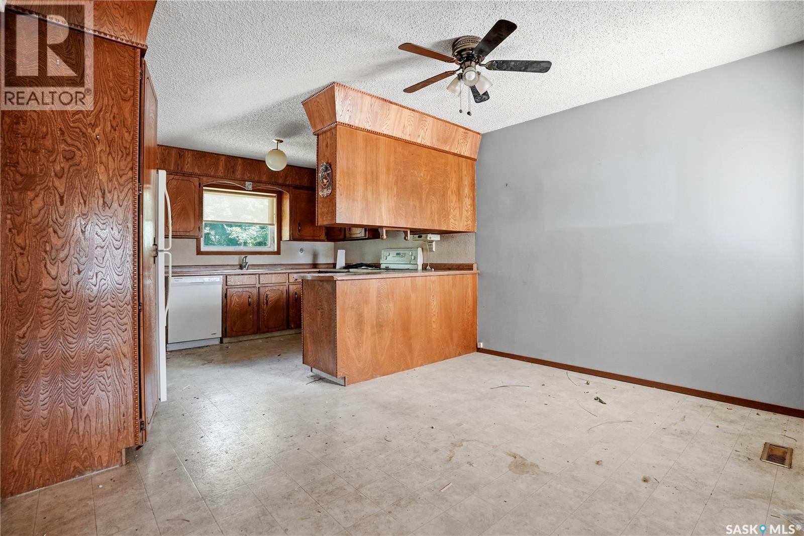 1625 Admiral Crescent, Moose Jaw, Saskatchewan  S6H 7N8 - Photo 15 - SK043514