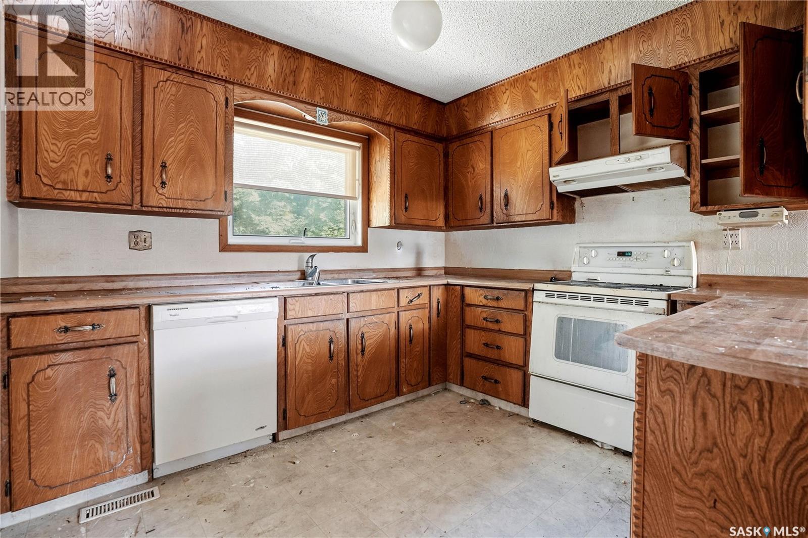 1625 Admiral Crescent, Moose Jaw, Saskatchewan  S6H 7N8 - Photo 18 - SK043514
