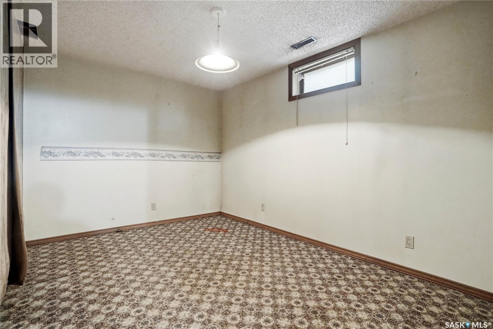 1625 Admiral Crescent, Moose Jaw, Saskatchewan  S6H 7N8 - Photo 32 - SK043514