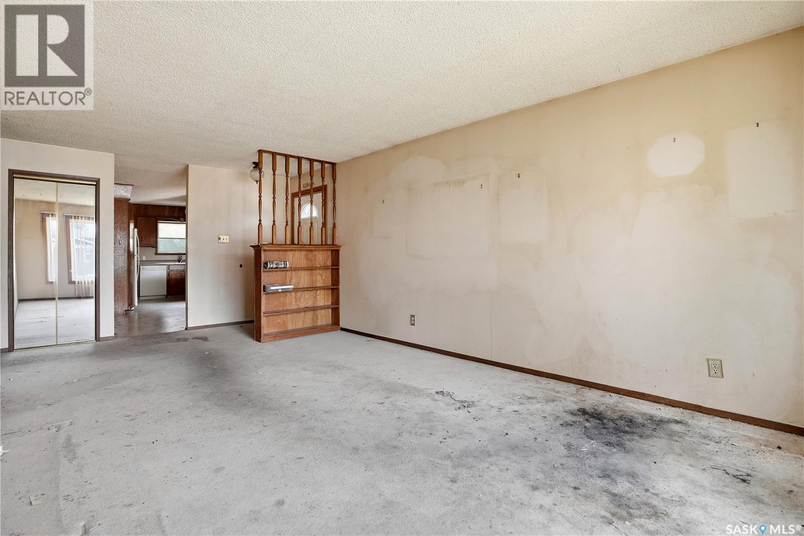 1625 Admiral Crescent, Moose Jaw, Saskatchewan  S6H 7N8 - Photo 4 - SK043514
