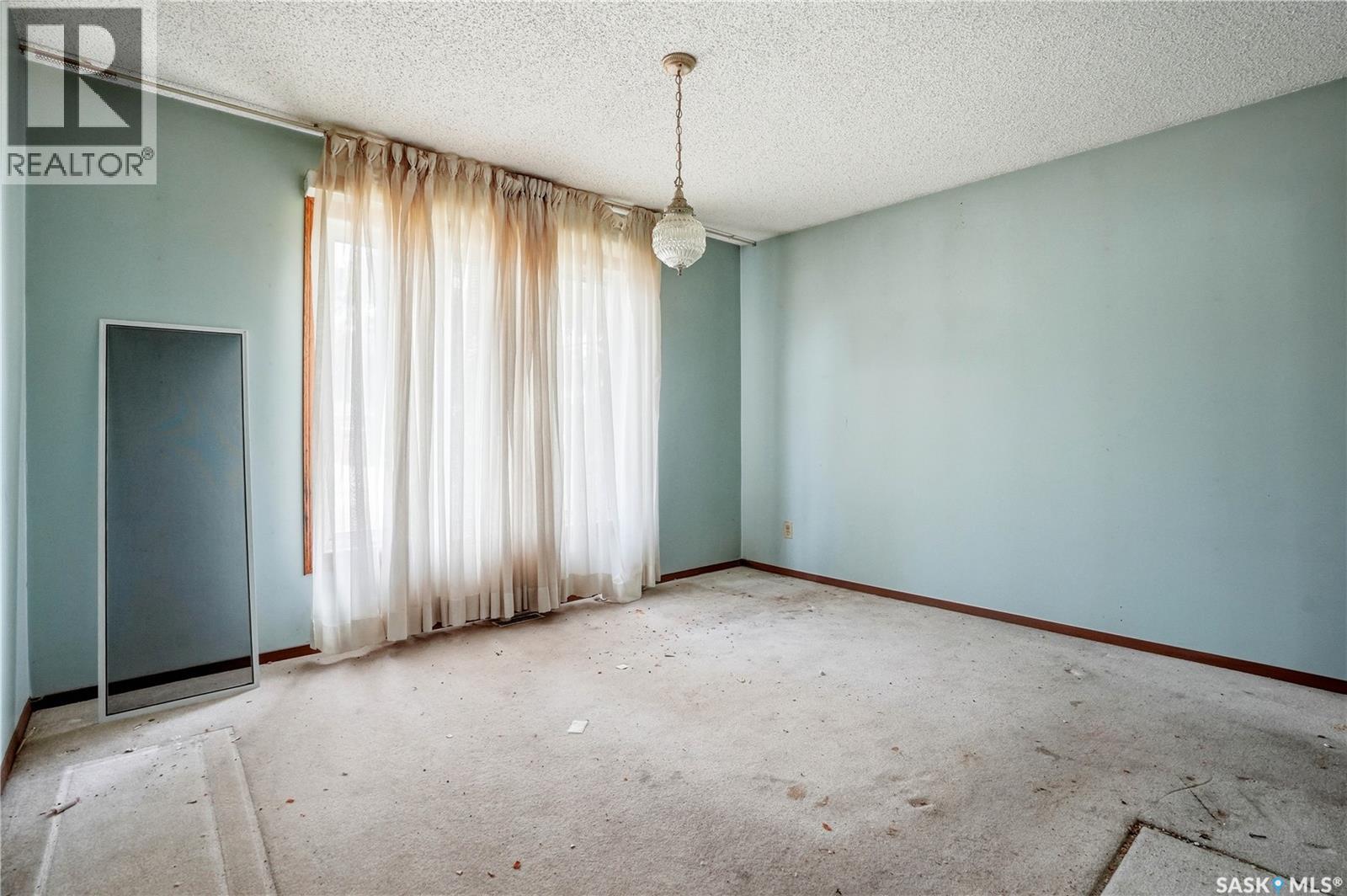 1625 Admiral Crescent, Moose Jaw, Saskatchewan  S6H 7N8 - Photo 7 - SK043514