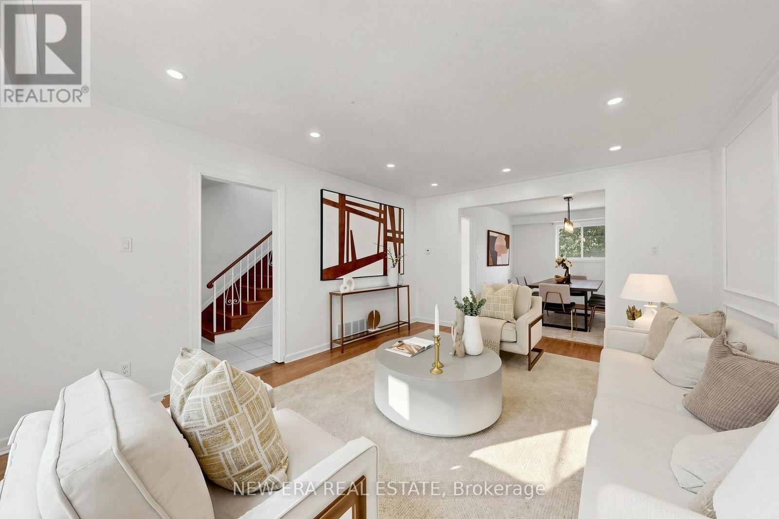 246 GRANDRAVINE DRIVE, Toronto, Ontario