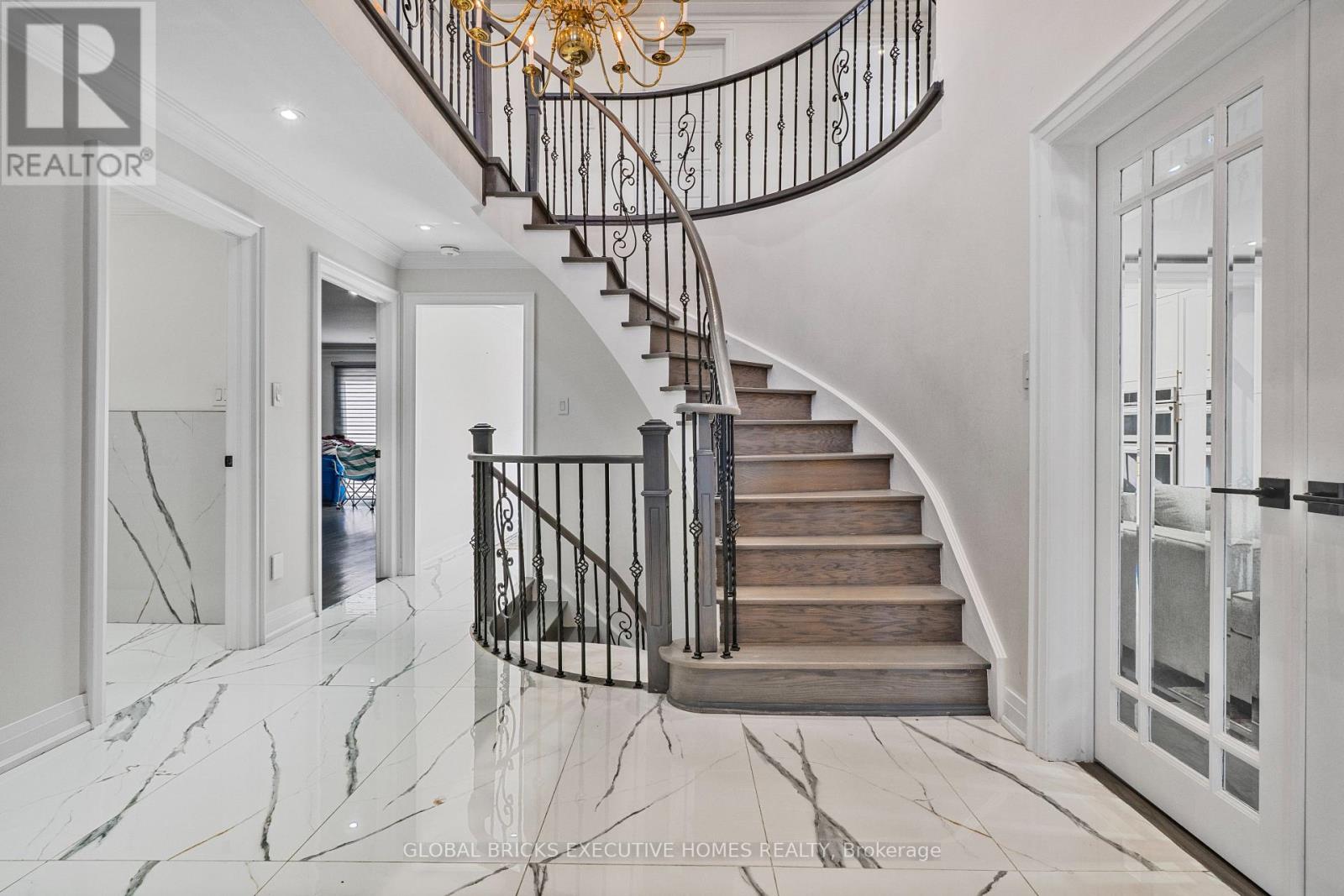 99 Benjamin Drive, Vaughan, Ontario  L4L 1H7 - Photo 6 - N13590840