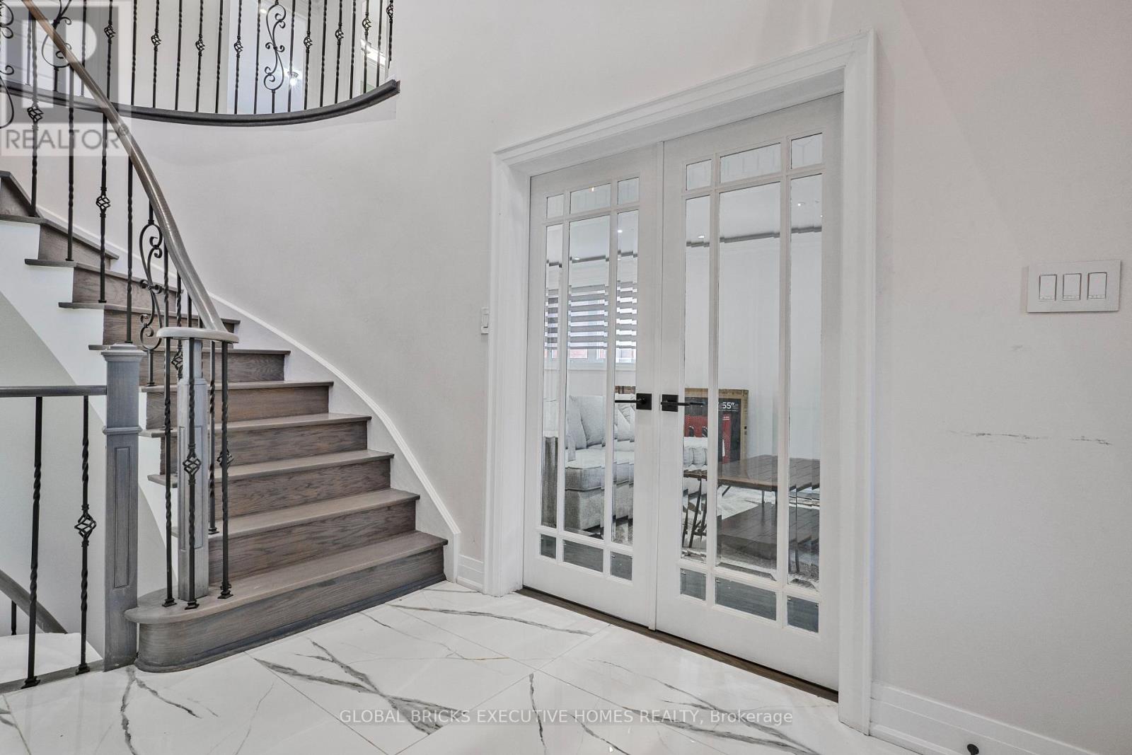 99 Benjamin Drive, Vaughan, Ontario  L4L 1H7 - Photo 7 - N13590840