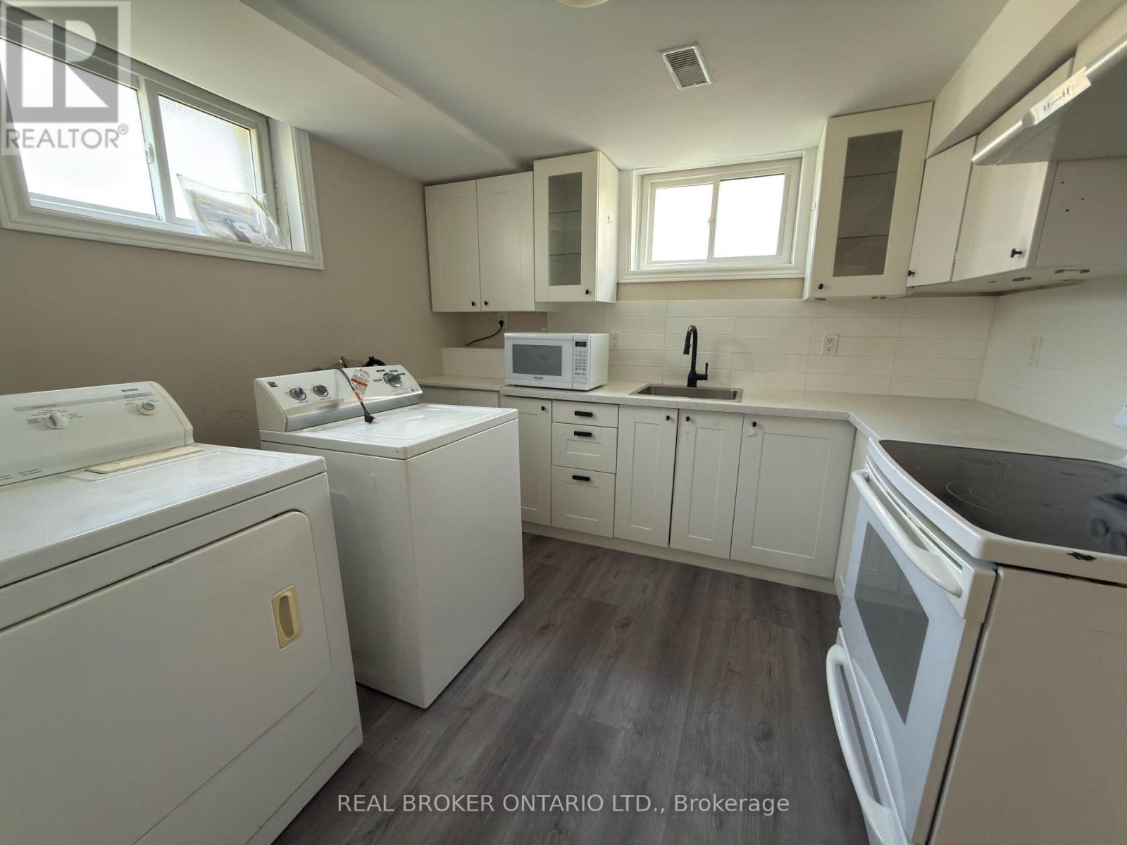 Lower - 311 Wallace Avenue S, Welland, Ontario  L3B 1R8 - Photo 3 - X13589994