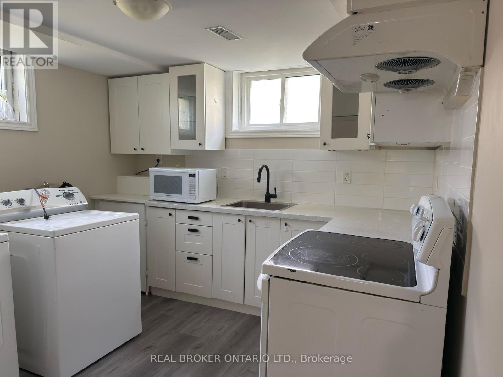 Lower - 311 Wallace Avenue S, Welland, Ontario  L3B 1R8 - Photo 4 - X13589994