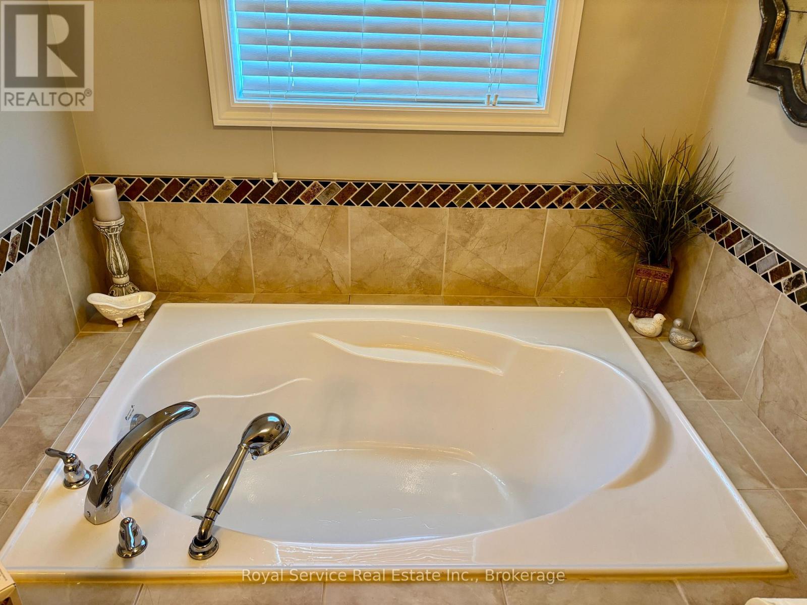 1221 Ashland Drive, Cobourg, Ontario  K9A 5S4 - Photo 18 - X13569716