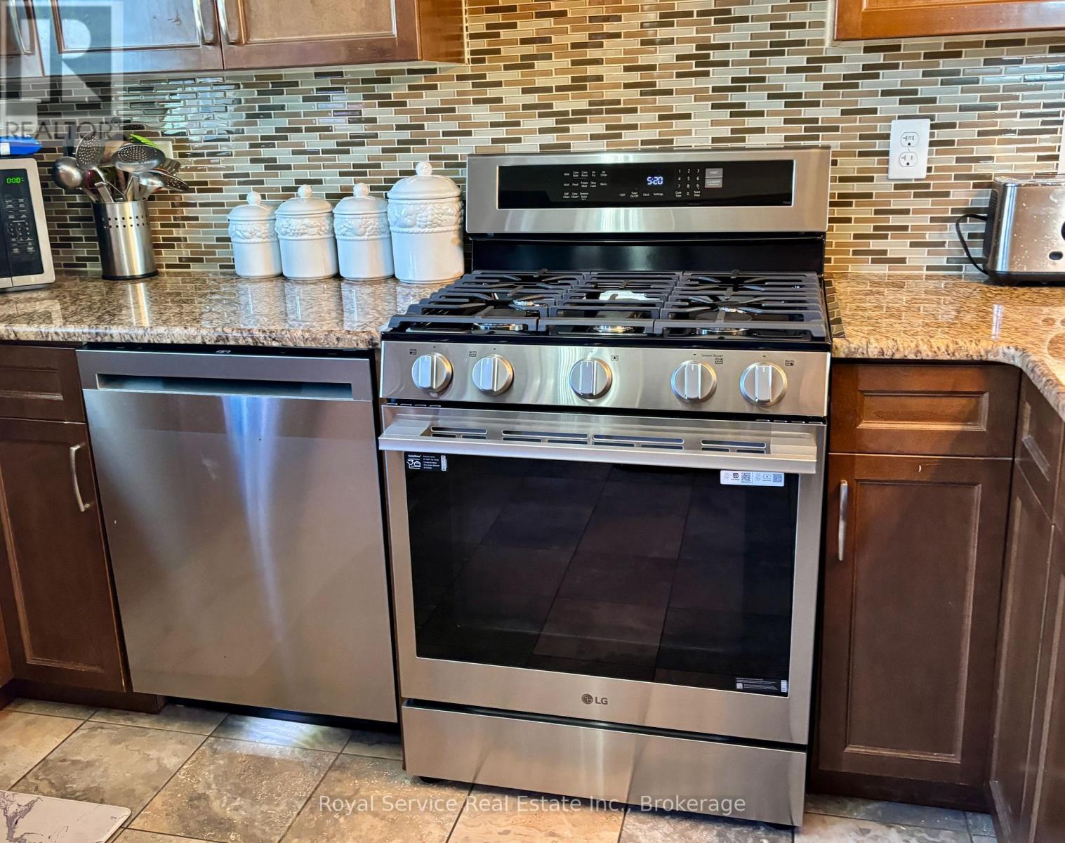 1221 Ashland Drive, Cobourg, Ontario  K9A 5S4 - Photo 6 - X13569716