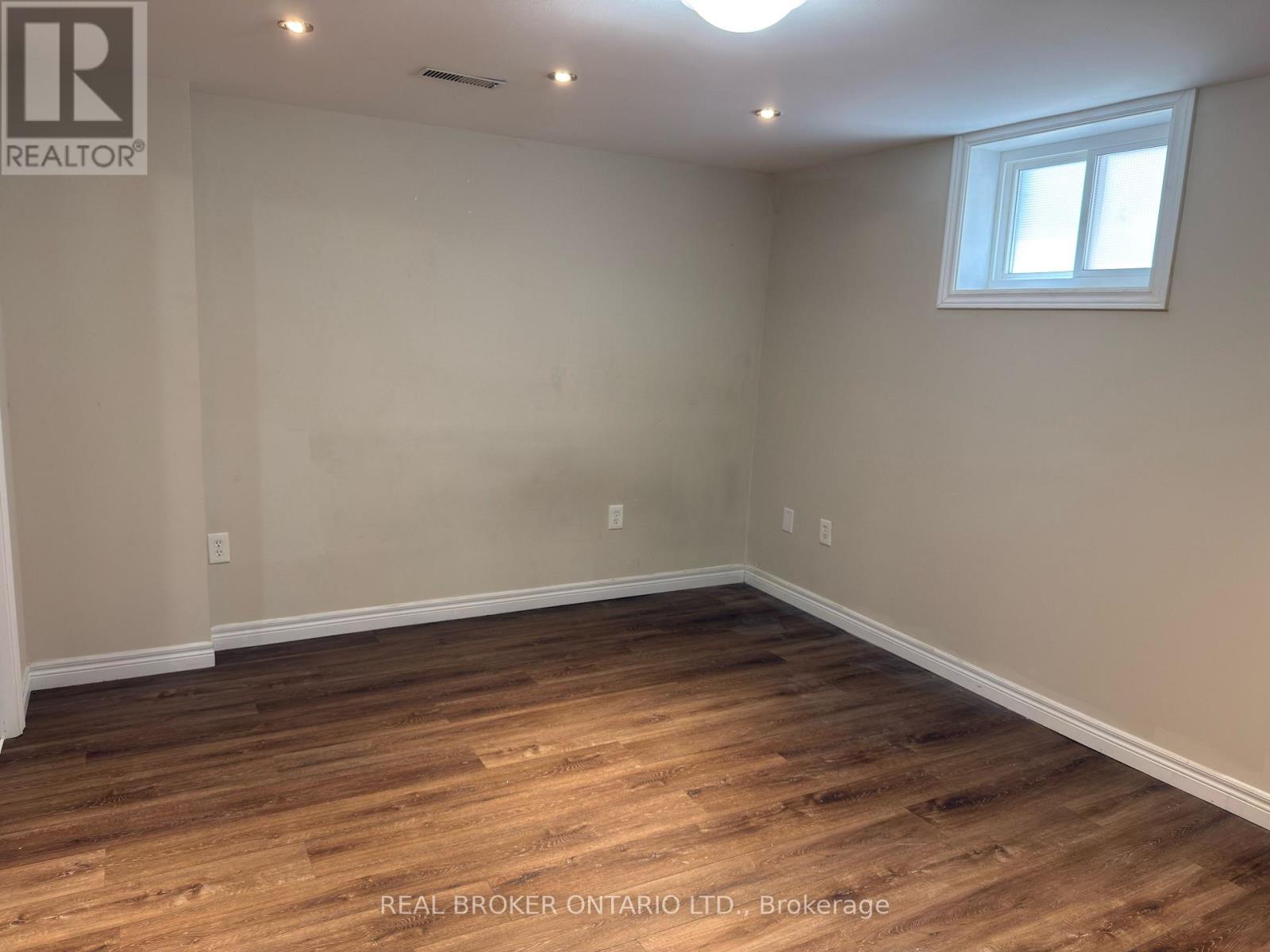 Lower - 311 Wallace Avenue S, Welland, Ontario  L3B 1R8 - Photo 9 - X13589994