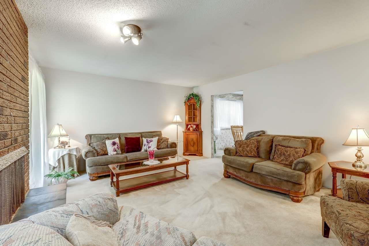15584 98 Avenue, Surrey, British Columbia  V3R 7R2 - Photo 2 - R3149134