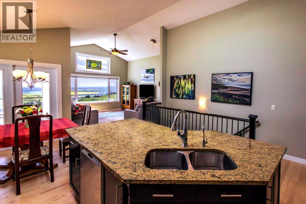 39 Glenvista Place, Cochrane, Alberta T4C 2K2 - Photo 2 - A2327179