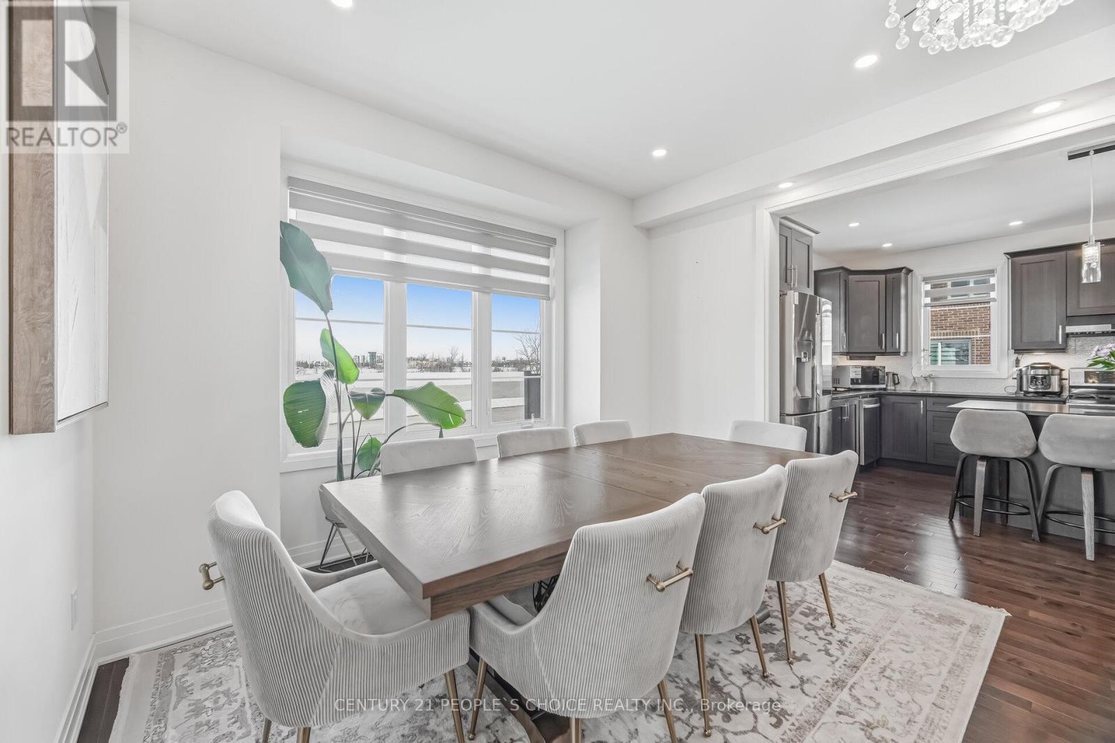 Upper - 744 Kennedy Circle W, Milton, Ontario  L9E 1R9 - Photo 12 - W13572104