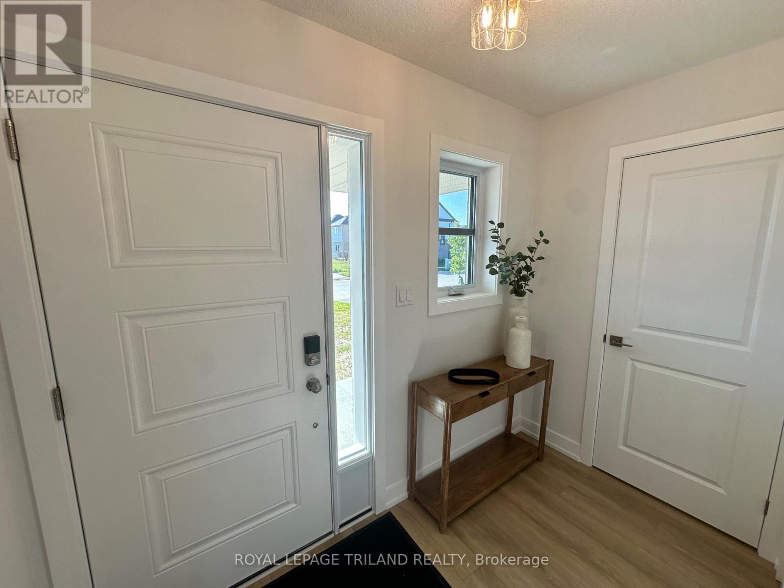 95 Styles Drive, St. Thomas, Ontario  N5R 0N8 - Photo 13 - X12991402