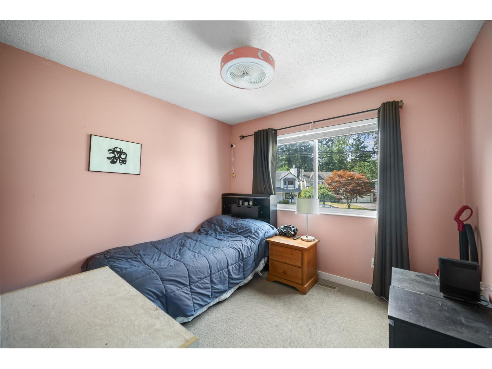 14083 66 Avenue, Surrey, British Columbia V3W 2B2 - Photo 3 - R3144022
