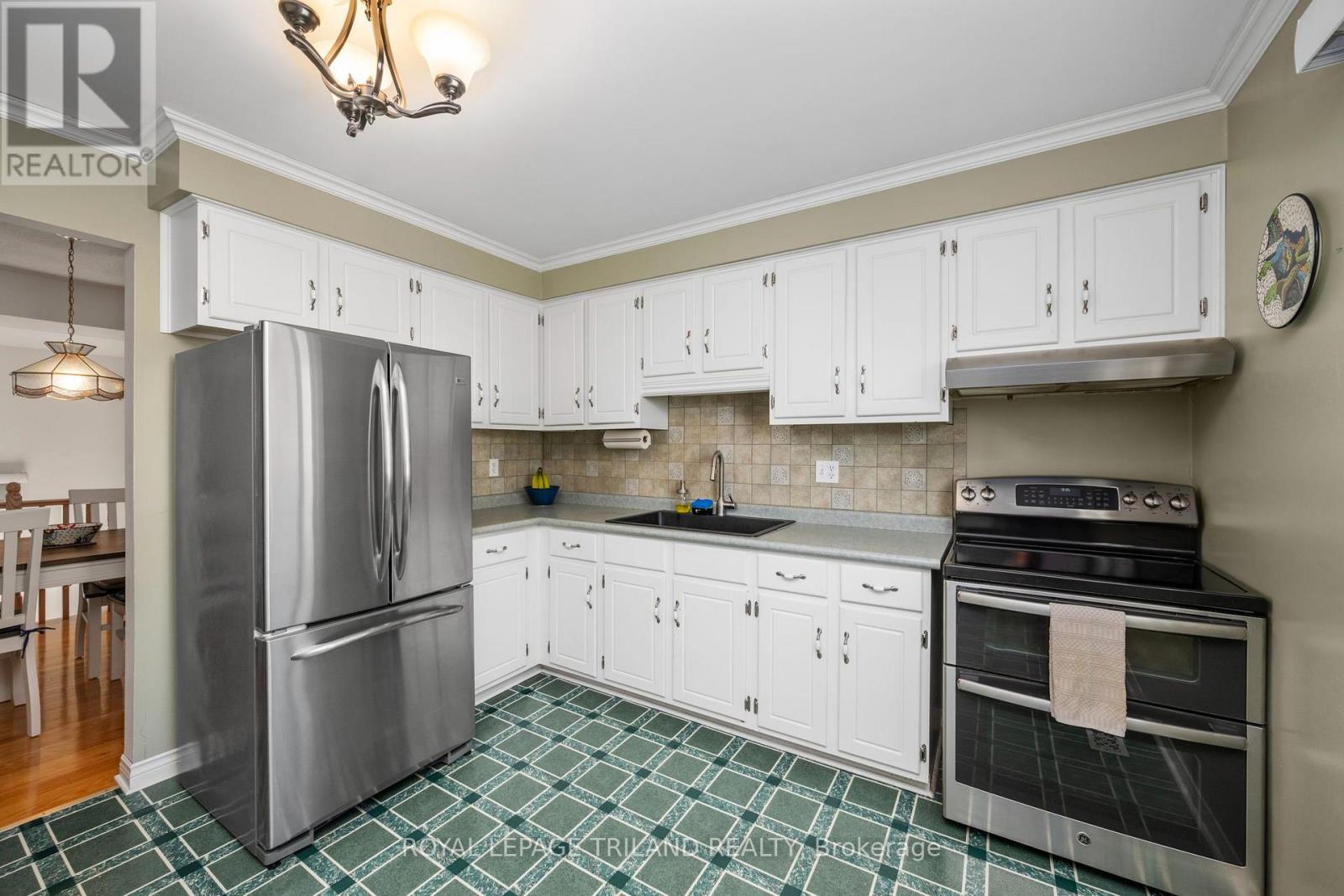 14 - 300 Sandringham Crescent, London South, Ontario  N6C 5B4 - Photo 12 - X13600268