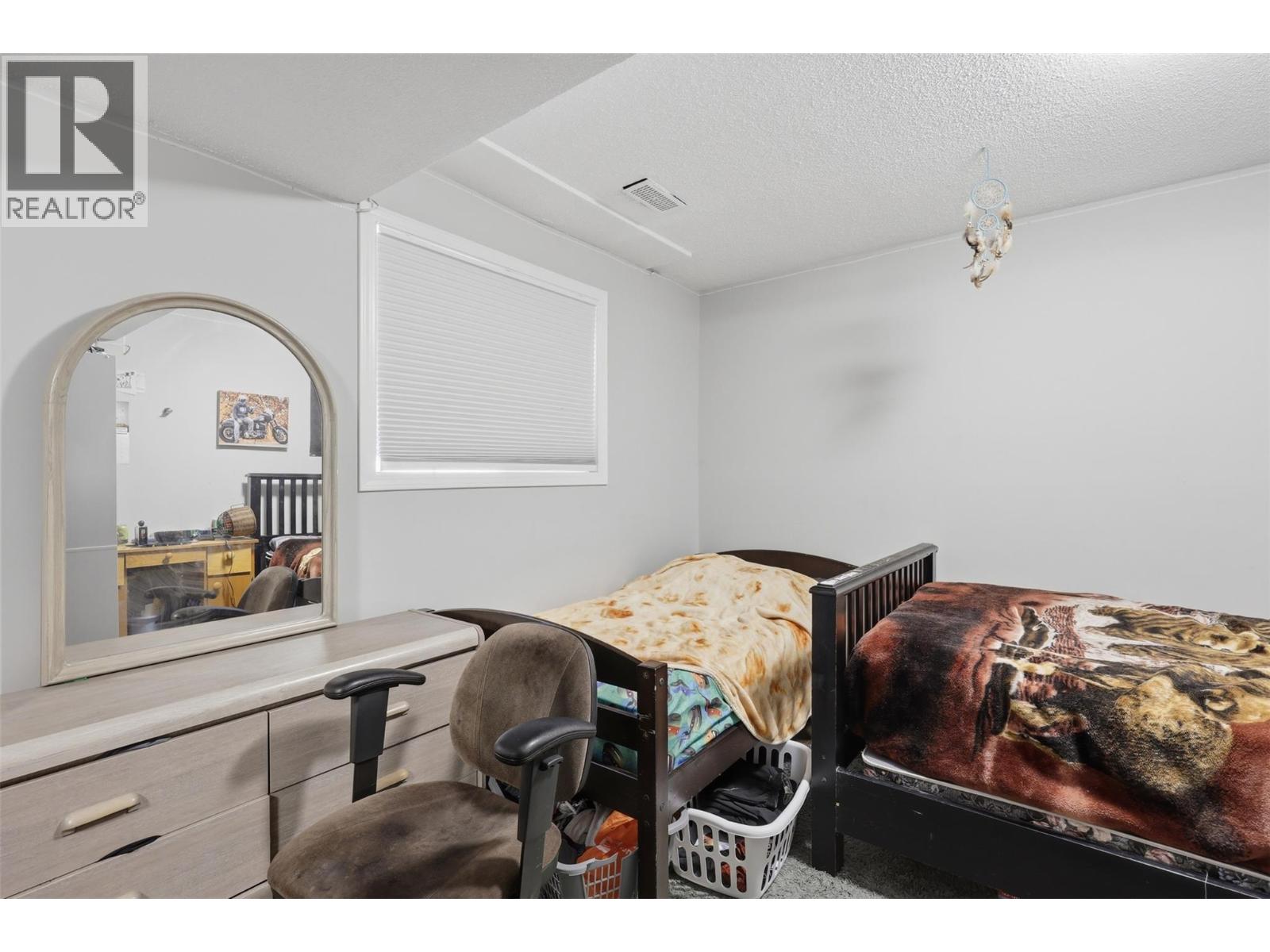 Listing image 80