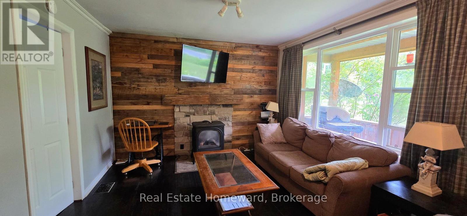 2896 Brunel Road N, Huntsville, Ontario  P1H 2J3 - Photo 10 - X13600298