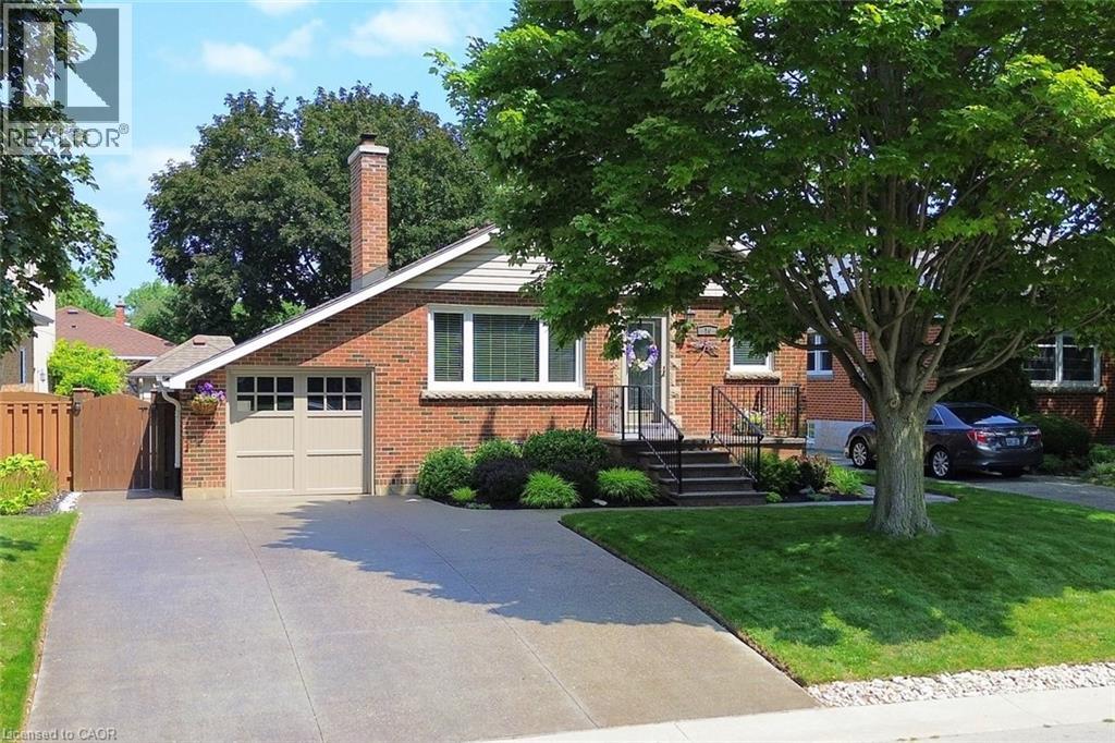 16 GRANT Boulevard, Hamilton, Ontario