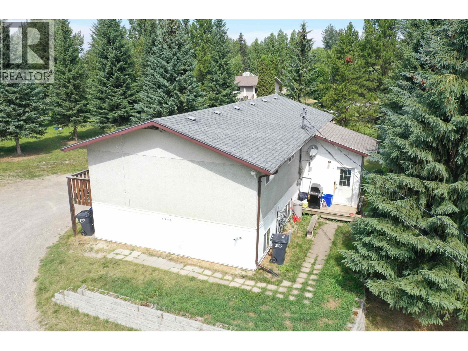 1944 Poplar Avenue, Quesnel, British Columbia V2J 3Z5 - Photo 2 - R3149570