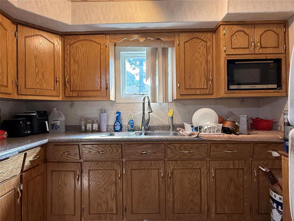 79 Thompson Street, Macgregor, Manitoba  R0H 0R0 - Photo 11 - 202618514